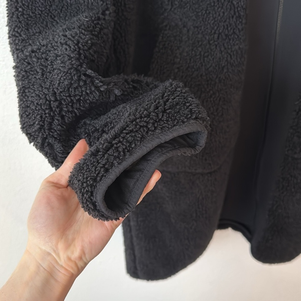 Lululemon 14 Collarless Textured Fleece Full Zip in Black - Picture 10 of 14